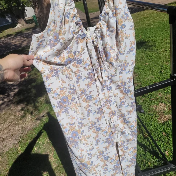 Abercrombie & Fitch | White Floral Dress | Large Petite - Picture 5 of 11